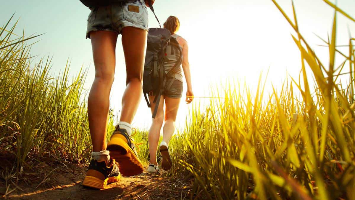 Beneficios de realizar caminatas para combatir el estrés