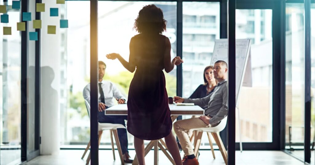 Mujeres productivas para aumentar el rendimiento laboral