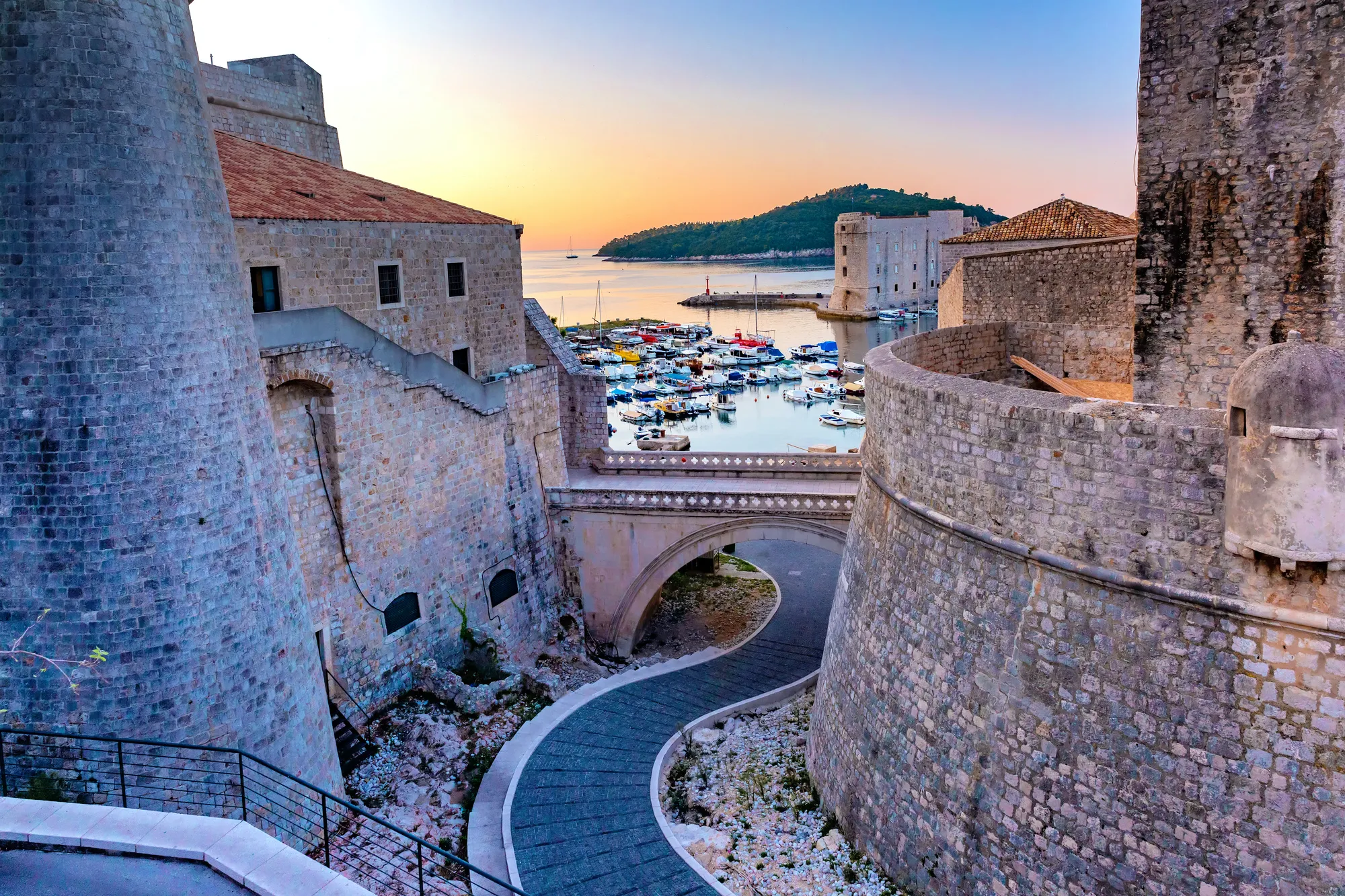 🏰 Old Town Dubrovnik: Historia, Belleza Costera y Escenarios de Juego de Tronos