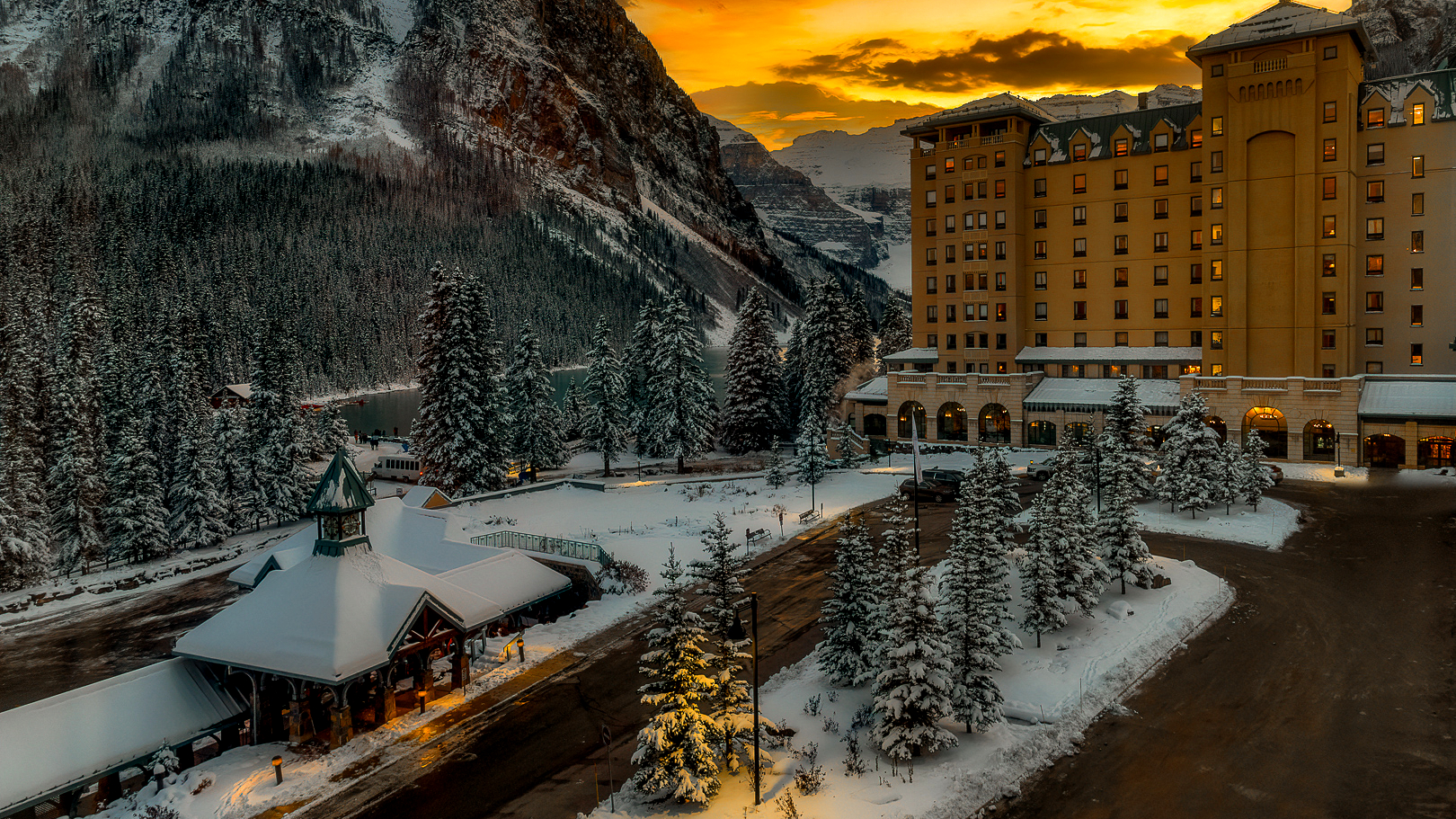 🏰 Fairmont Château Lake Louise: El Sueño Hecho Realidad en los Alpes Rocosos